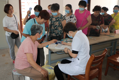 濰坊高密市衛(wèi)生健康局:義診服務(wù)進社區(qū) 健康為民心貼心